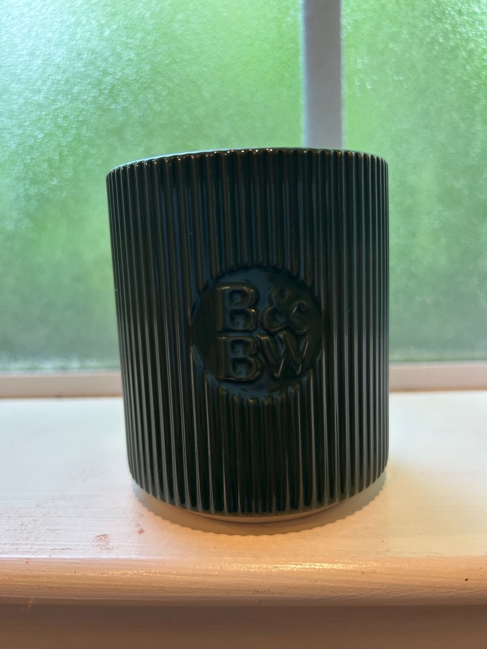 Bath and body Works Dark Green Ribbed Ceramic Candle Holder by